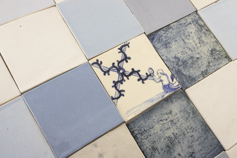 Blue and white blend with Hand-Painted Square Delft Tiles AZZDQX_20C