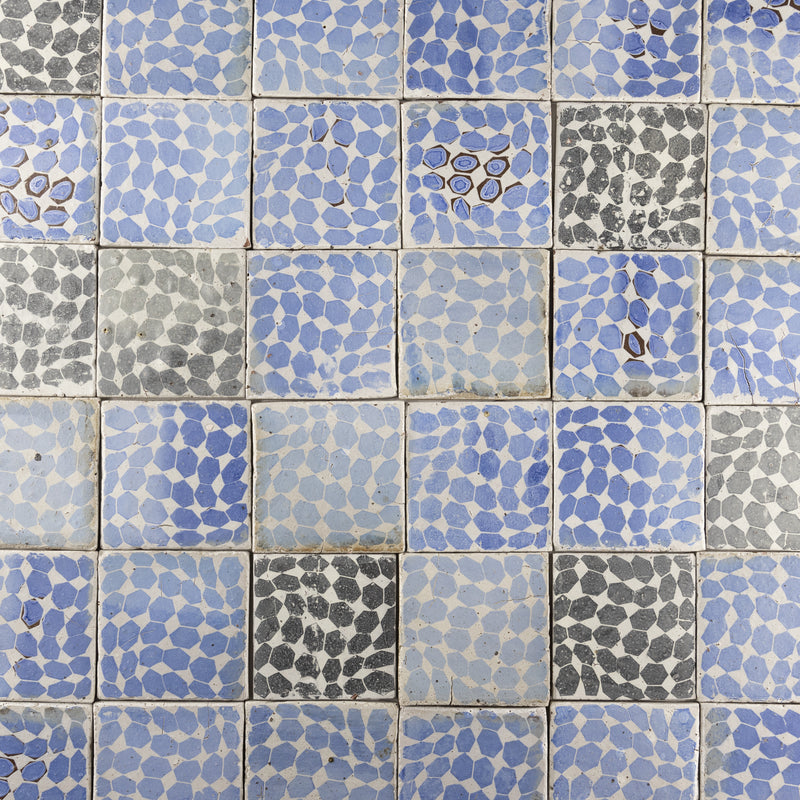 Chunky Geometric Blue and White Tiles BNVHCU