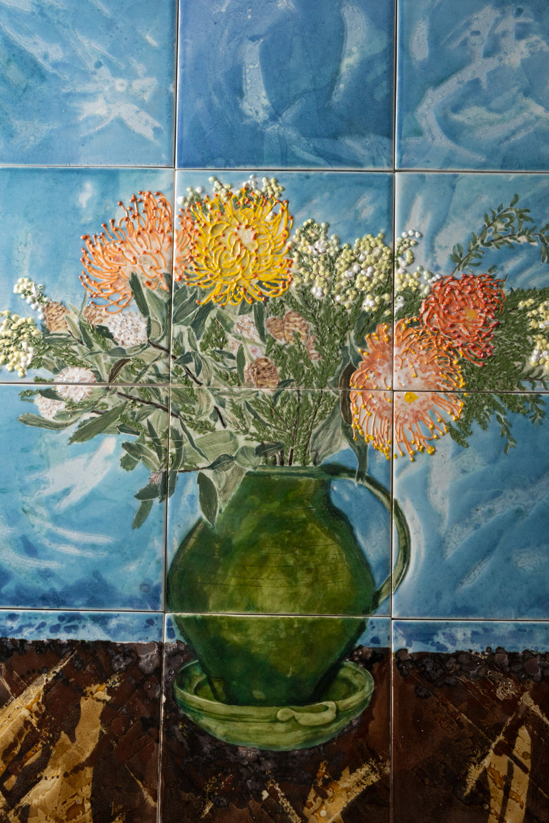 0.655m² Pincushion Proteas in Flowerpot Mural G9BRF6
