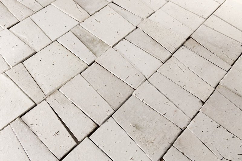 Off-White Wedge Tiles - KKZFDM