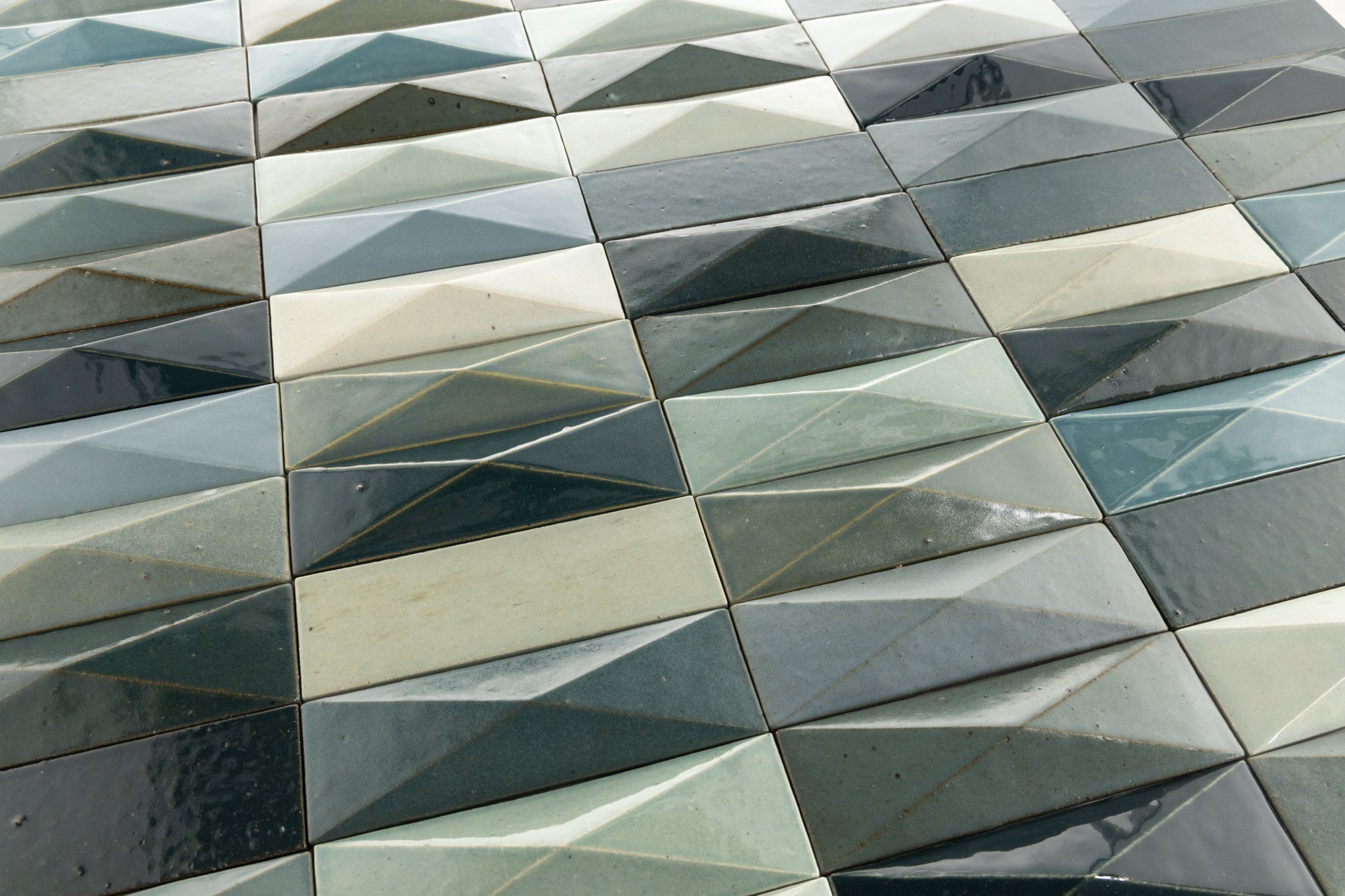 Green/Blue Blend 3D Pyramids and Flat Tiles RSXFUL – VEELVLAK-Frēodōm