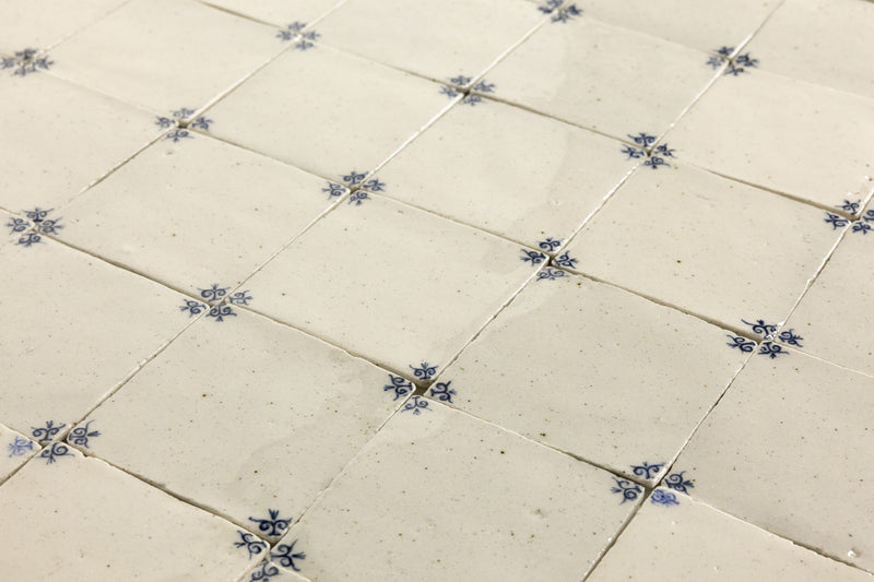 Painted Corners Blue & White Square Tiles - S6CAK8-WS