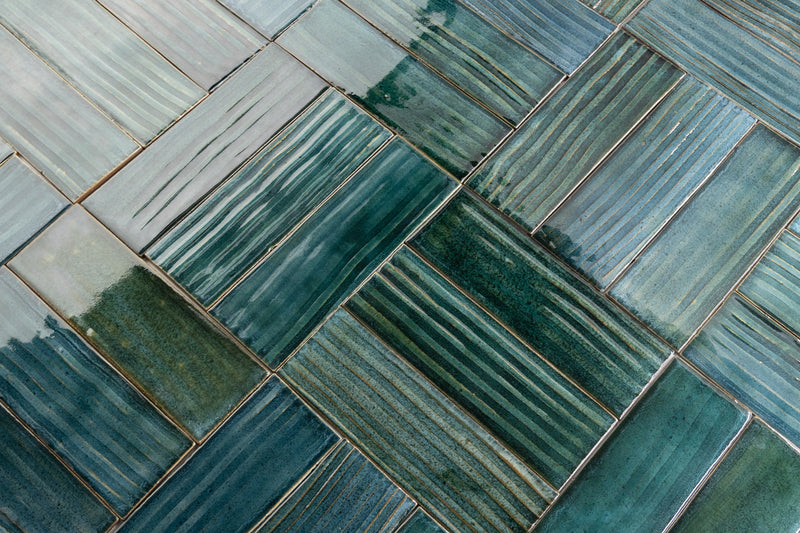 Hand-Painted Textured Green Tiles with Lines - VDFUQC