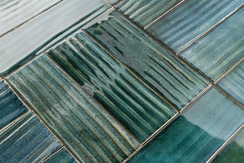 Hand-Painted Textured Green Tiles with Lines - VDFUQC