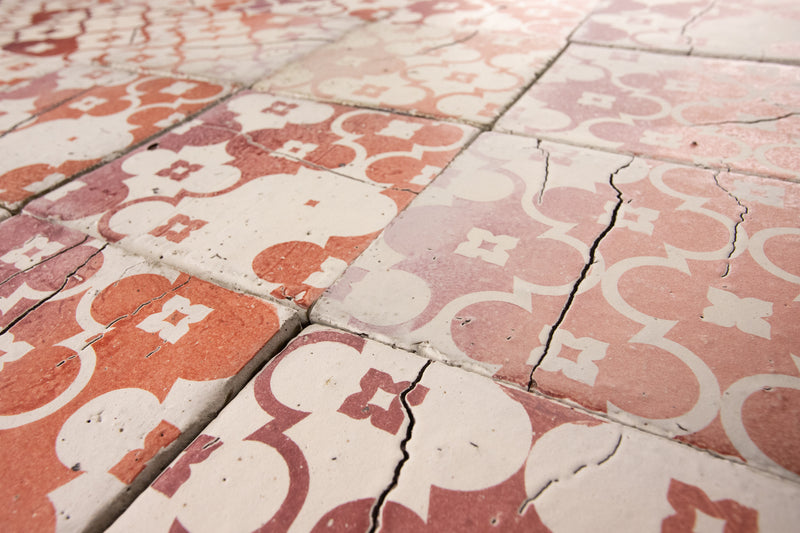Chunky Red & White Geometric tiles with Cracks WHKVXF_CR