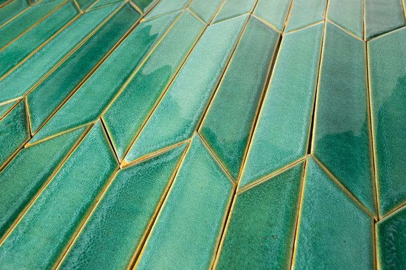 Blend of Glassy Greens Parallelogram Tiles 5S3X7Q 6A