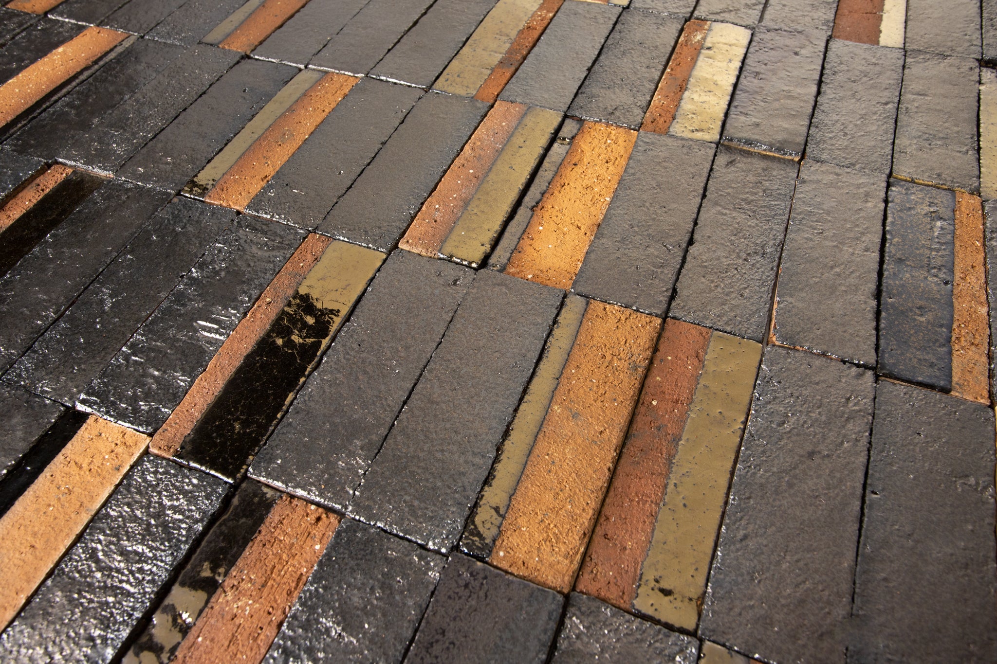 Rectangular Slender Terracotta and Metallic Tile BZNABF 13B – VEELVLAK ...
