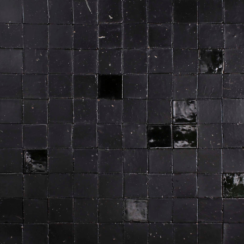 Chunky Square Tile Matt and Gloss Black HMTTP2 3C