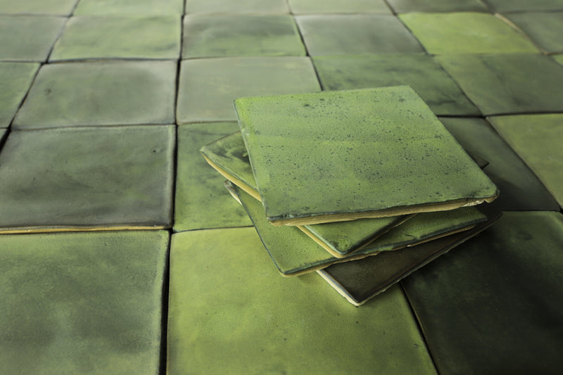 Hand Painted Vivid Green Square Tile on Matt MD67bk 11B