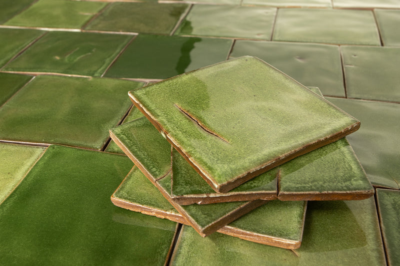 Vivid Green Square Tile on Gloss XBRRT4 7B