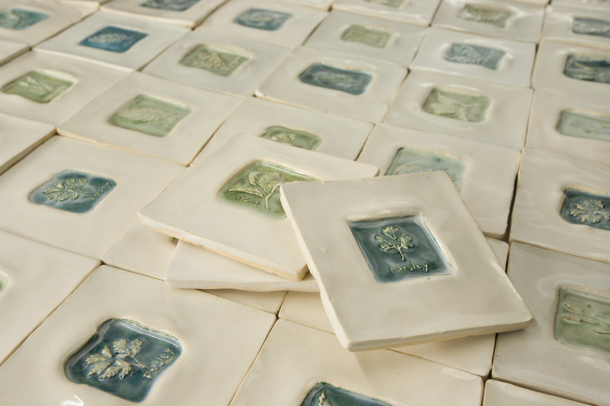 Hand-made Embossed Square Tiles YEHNZB 10A – VEELVLAK-Frēodōm